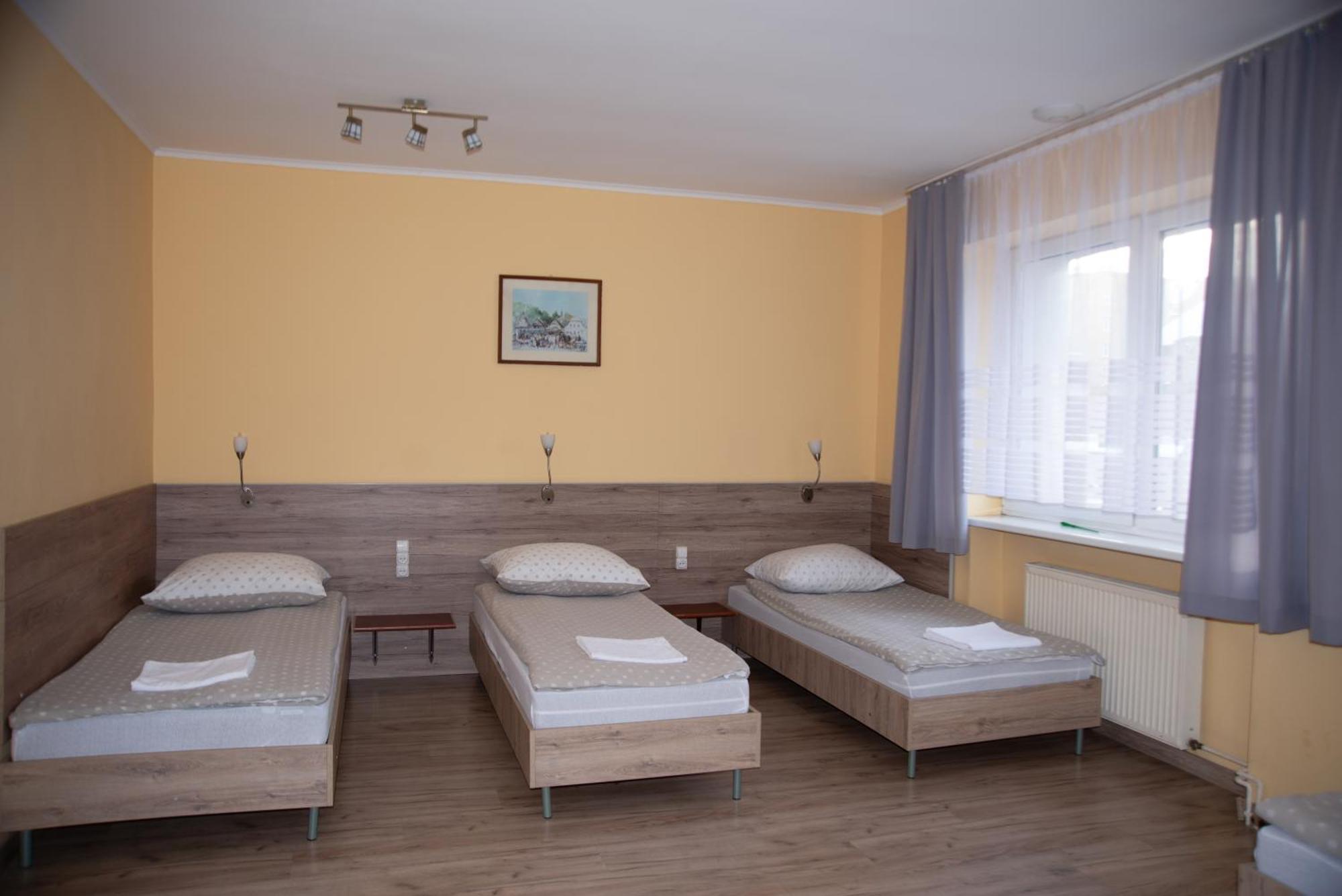 Noclegi "Poza Szlakiem" Walbrzych Luaran gambar